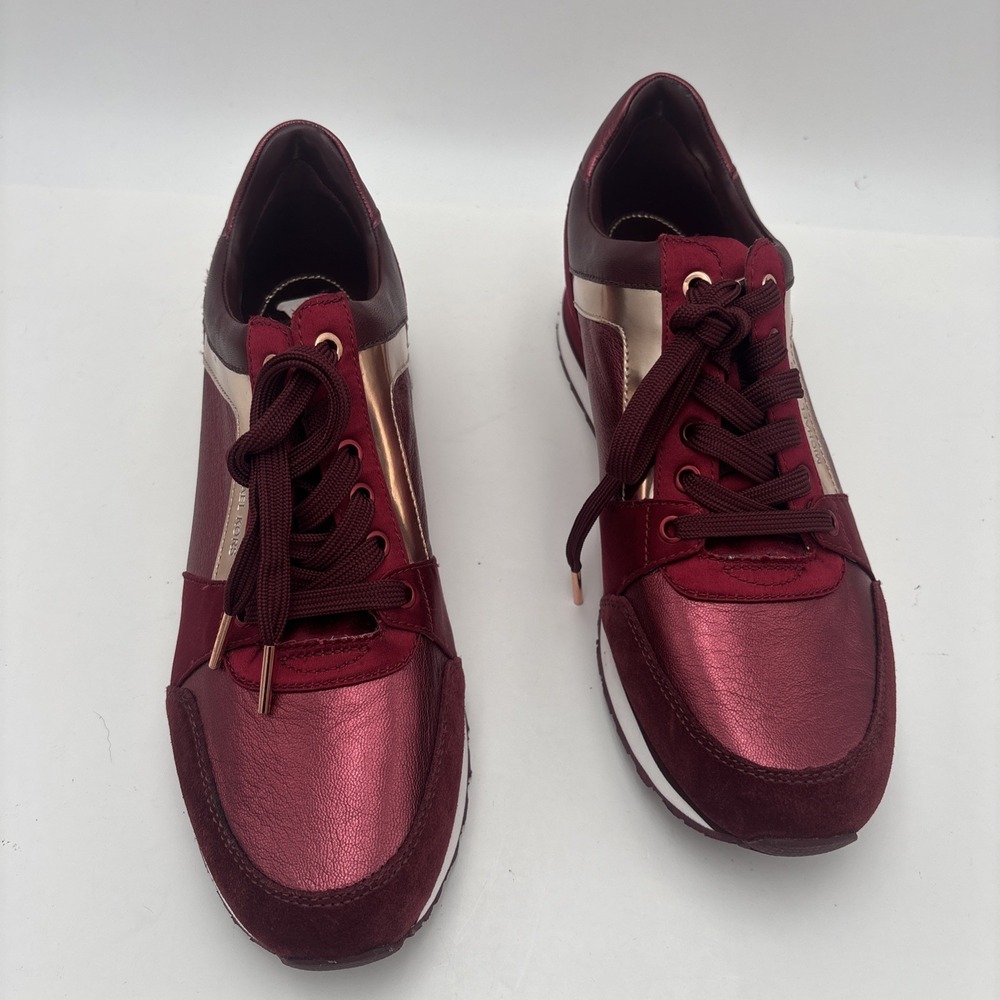 Michael kors Trainers - Girls. Burgundy. Brand new Size 10 Girls M/1 - Picture 2 of 12
